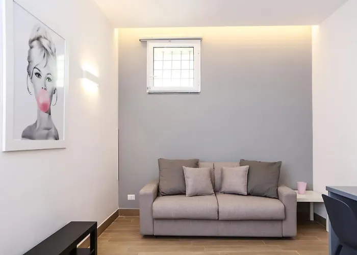 Piazza Bellini Stylish Suite By Wonderful Italy